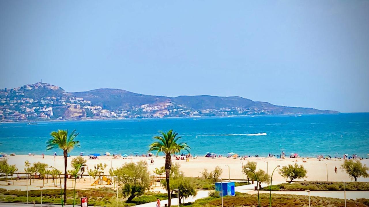 Face A La Mer - Vue Epique, Climatisation, Wifi, Draps Inclus Empuriabrava Esterno foto